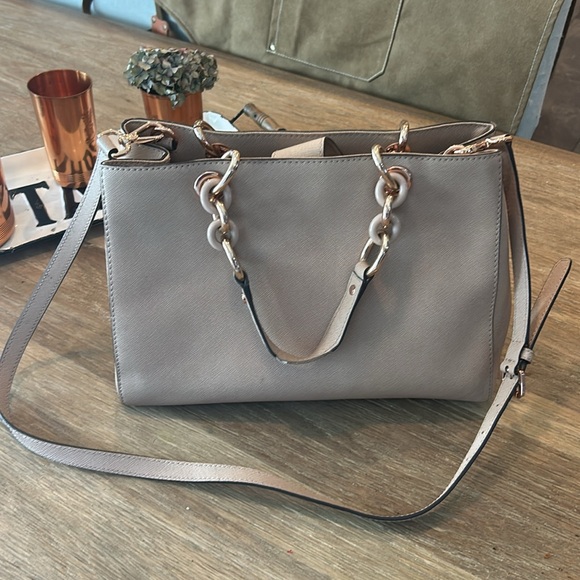 Michael Kors Cynthia Medium Convertible Saffiano Leather Satchel - Picture 5 of 13